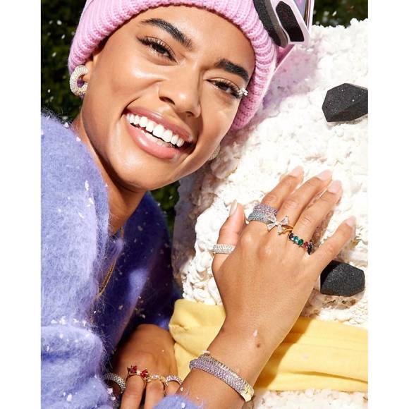 NEW KENDRA SCOTT women's cailin crystal band ring in multi mix - Picture 2 of 3